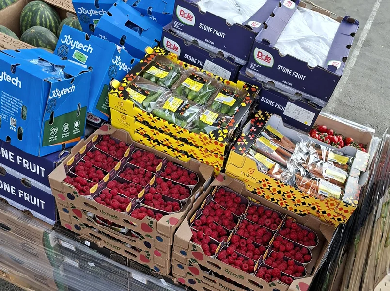 Fresh produce in wholesale boxes